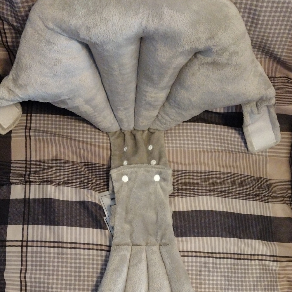 KidCo Plush Body Support in Light Gray - Picture 4 of 7